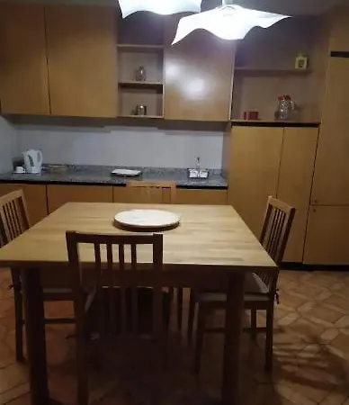 Confortevole, Con Parcheggio Gratuito Apartment *